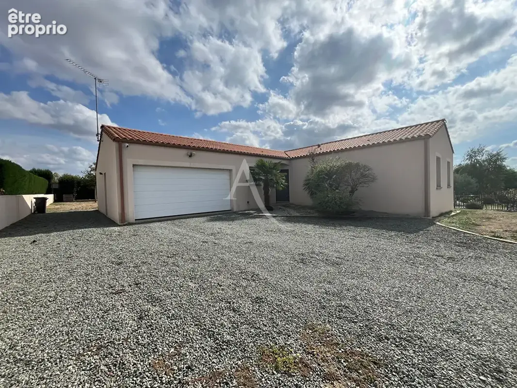 Maison  plain -pied 6 pièces 120 m2 - photo 2