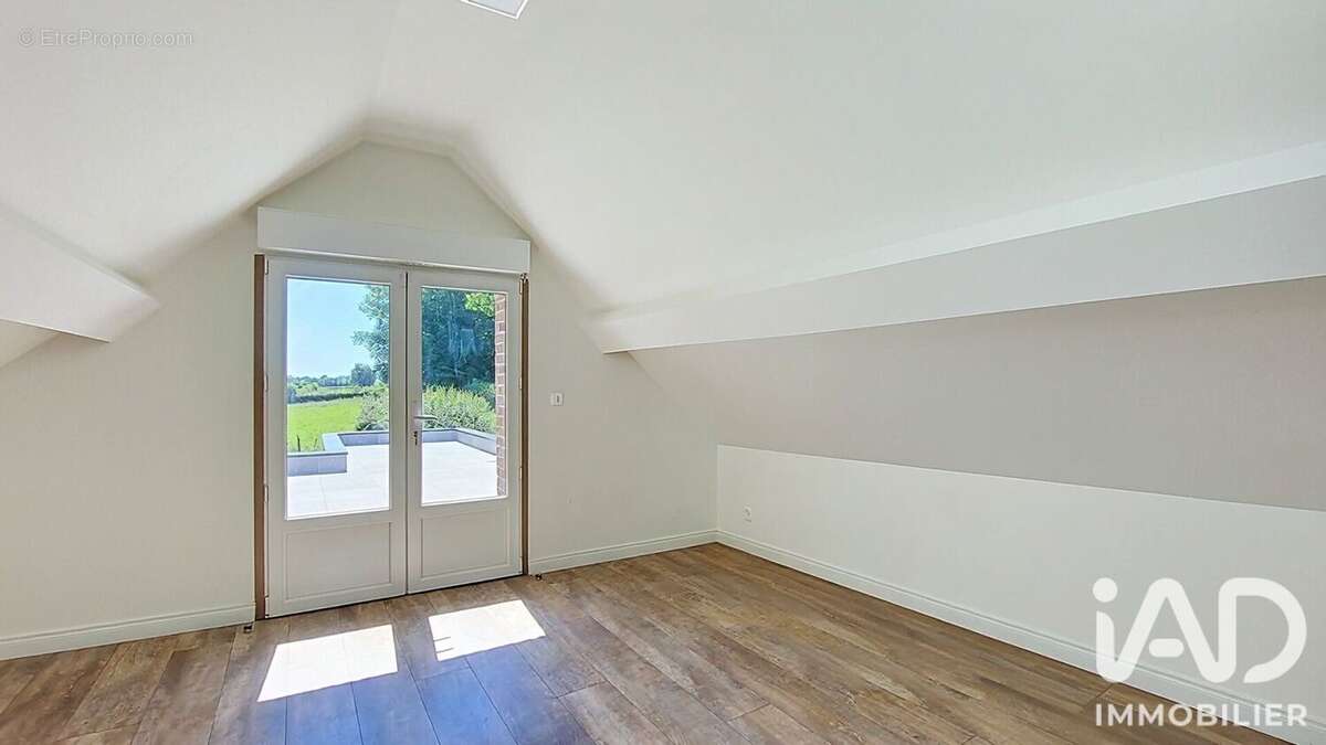 Maison 156 m² à Sepmeries  - photo 8