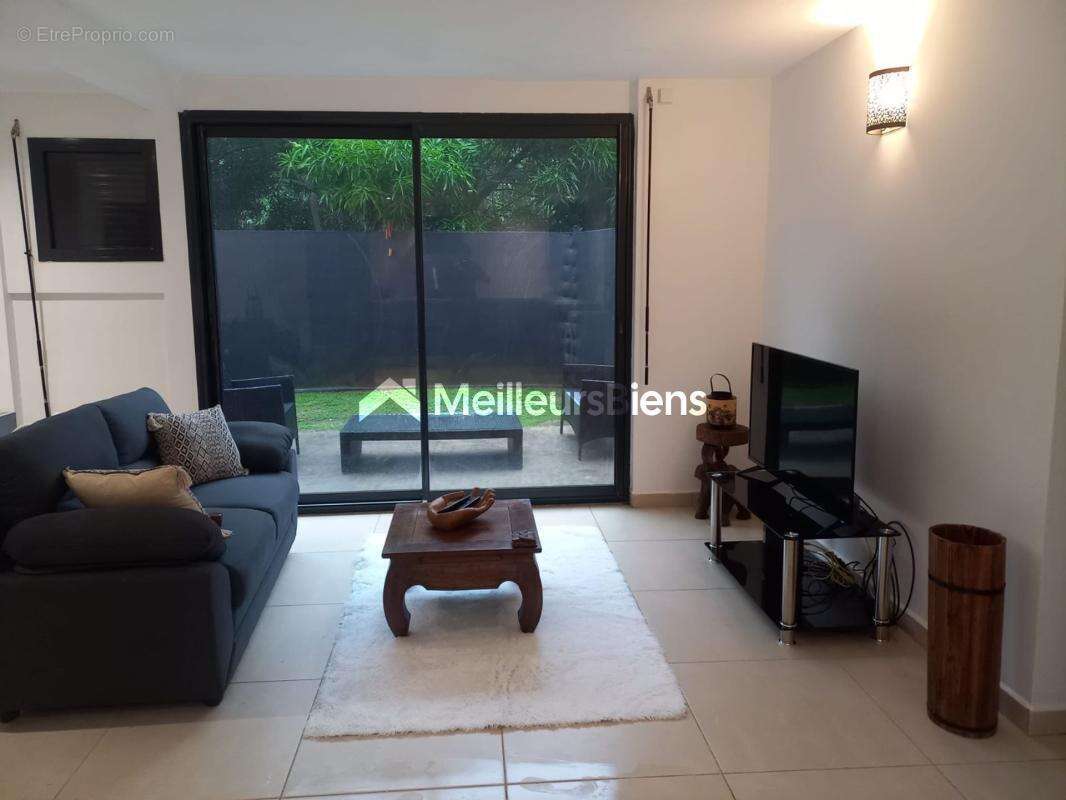 Maison à BAIE-MAHAULT