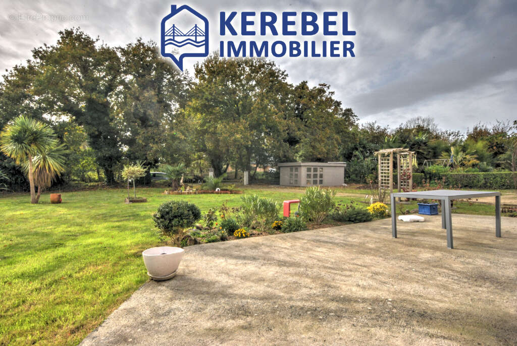 Maison à LOGONNA-DAOULAS