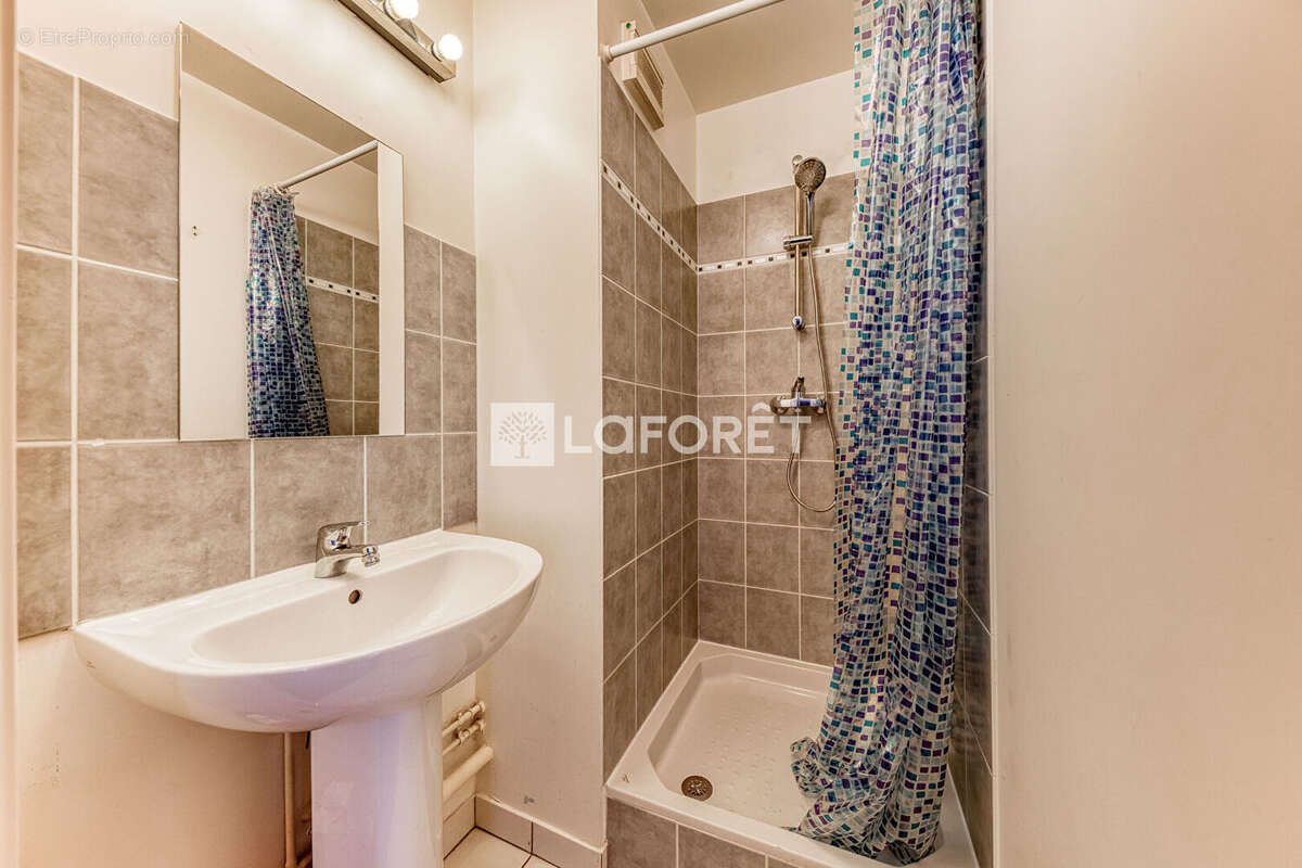 Appartement à EMERAINVILLE