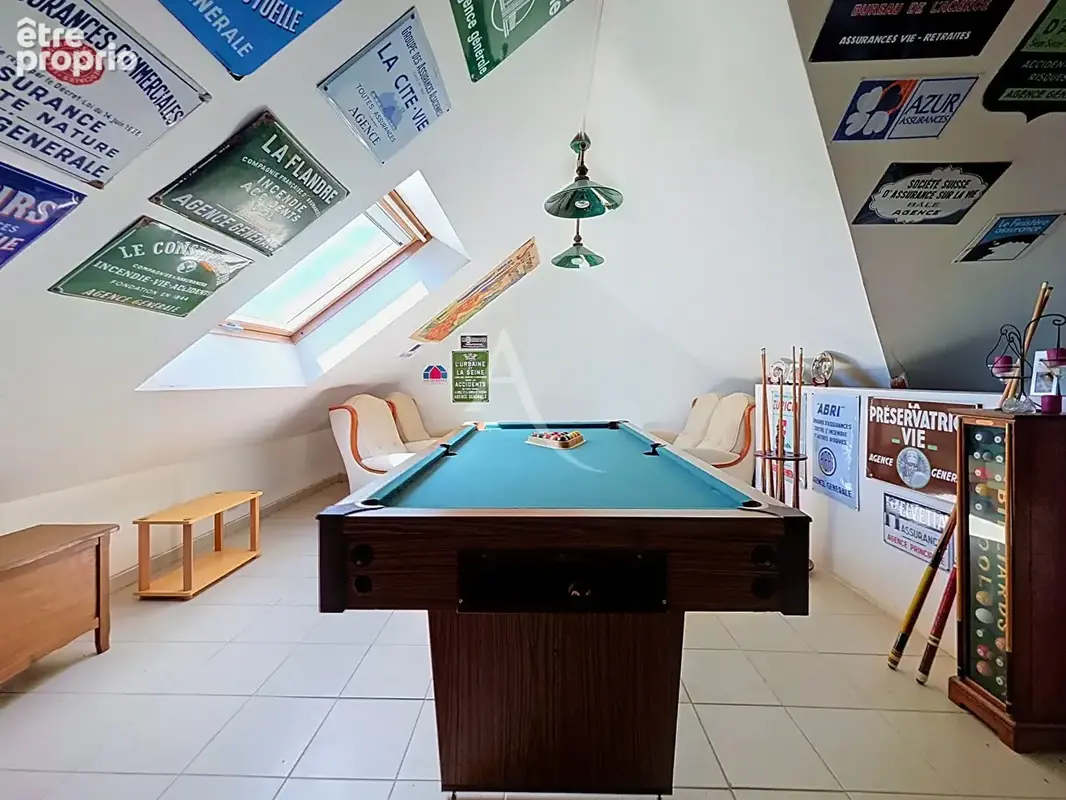 Maison de plain pied de 192m²  Saint-Jean-De-Linières - photo 10