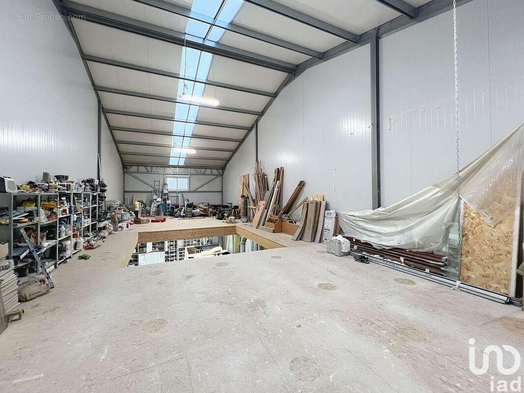 Photo 2 - Commerce à BRIE-COMTE-ROBERT