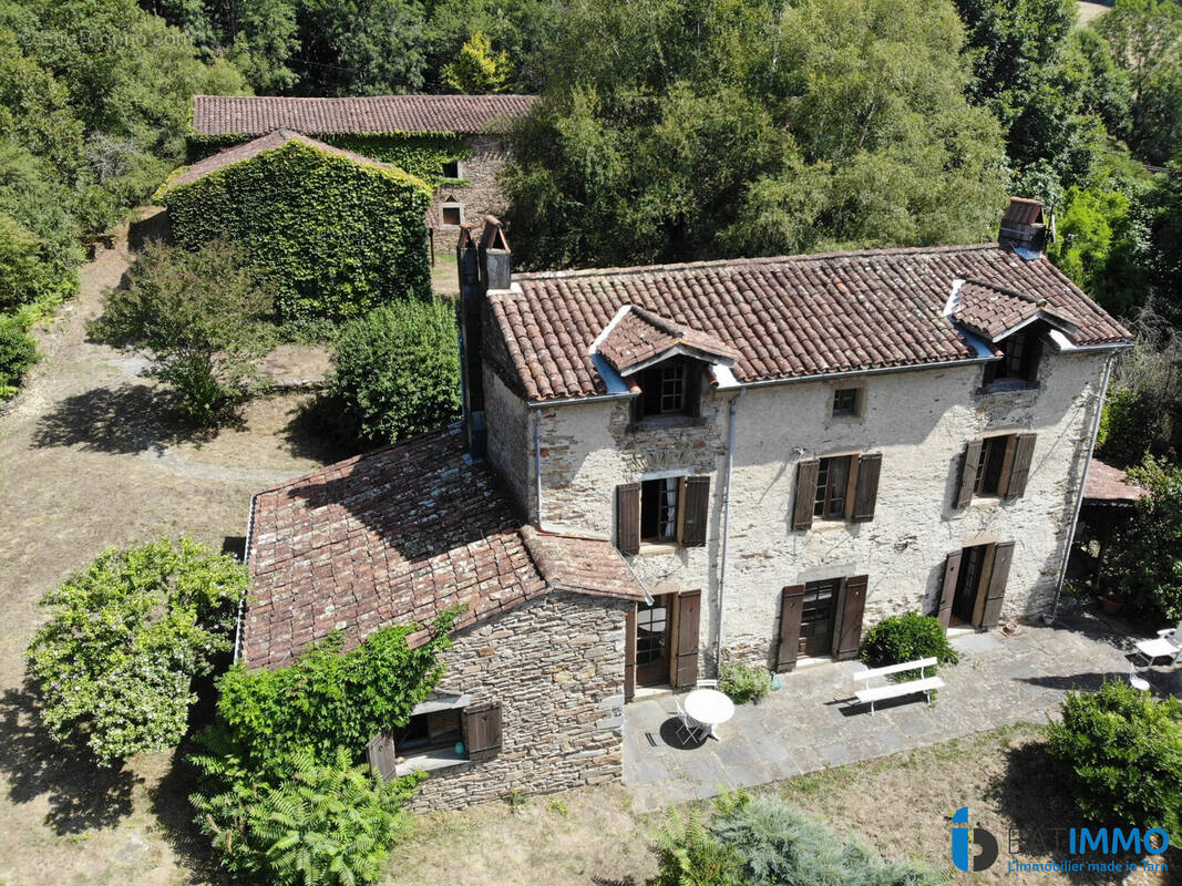 Maison à SAINT-AMANS-VALTORET
