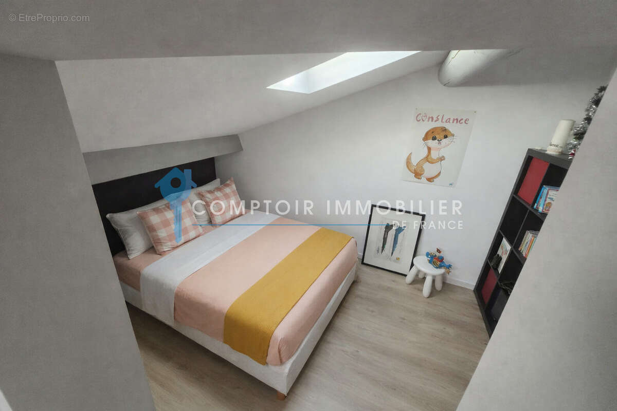 LAUDUN : Maison 5 chambres avec piscine et pool house - photo 14