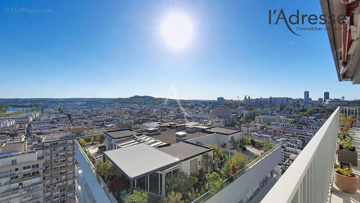 PUTEAUX/CENTRE 3 pièces en étage élevé sans vis-à-vis de 80 m² avec balcon 19m², double parking et cave - photo 13