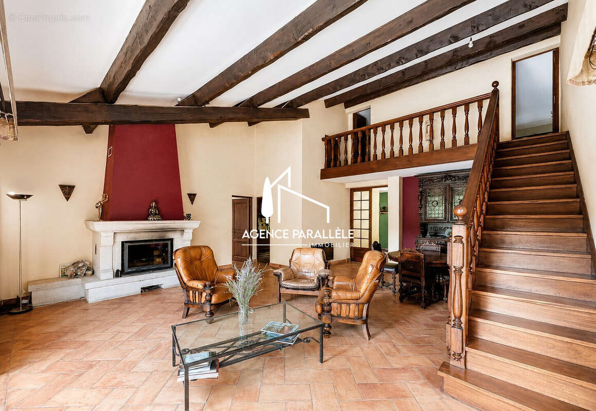 Maison à PERNES-LES-FONTAINES