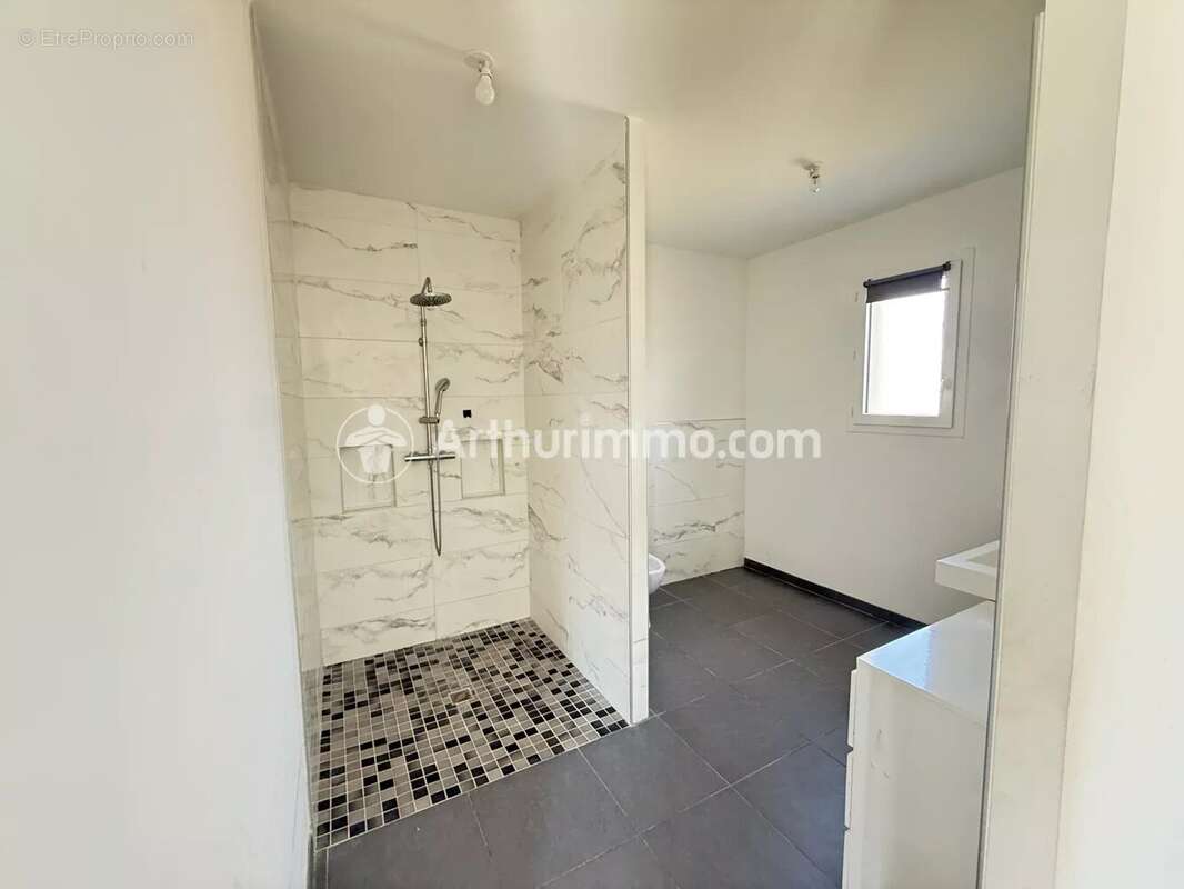 Rare maison de plain-pied PMR avec 3 chambres, suite parentale adaptée et DPE A - photo 11