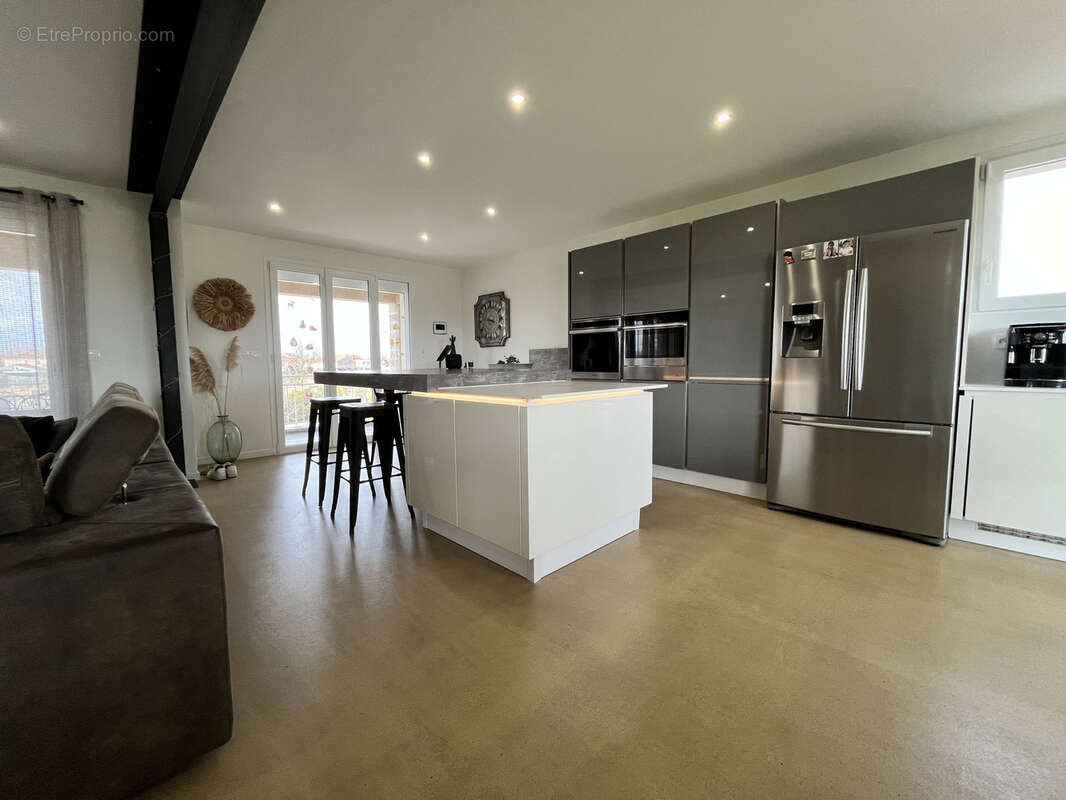 Maison à SAINT-JUST-SAINT-RAMBERT