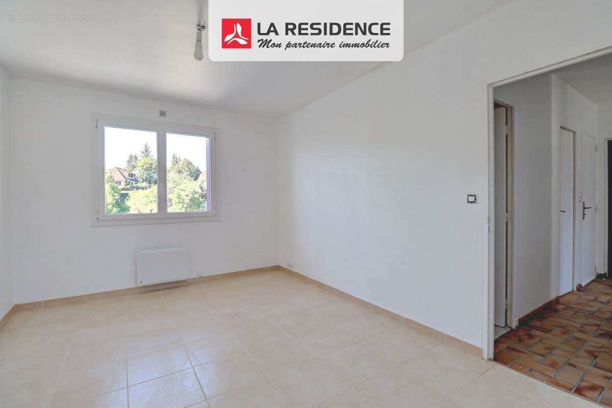 Maison 115 m² à Villiers-Saint-Frederic  - photo 8