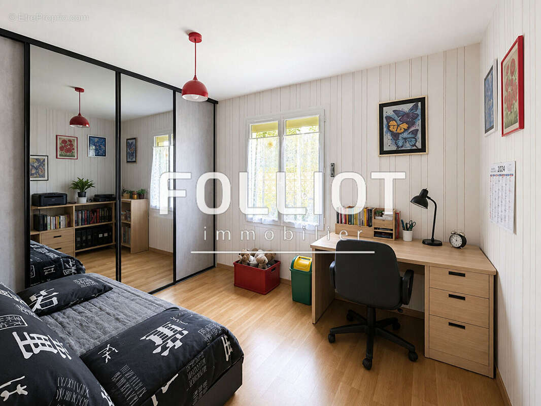 A VENDRE Campagne VER Pavillon 9500m² de terrain - photo 5