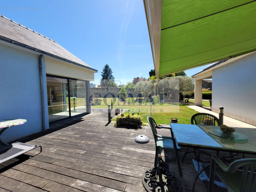 Maison plain pied de 177m2 avec piscine intérieure sur 3034m2 de terrain clos - photo 5
