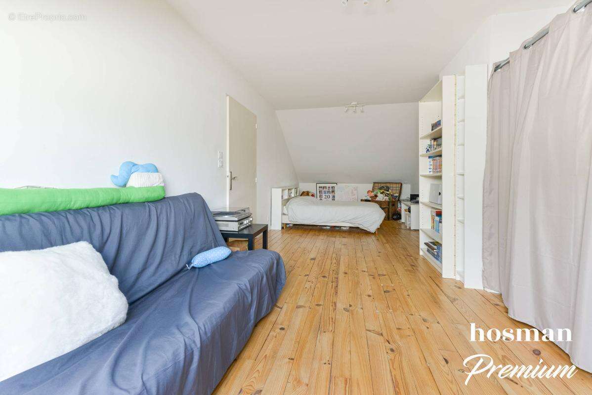 Coup de coeur ! Maison de 200 m2 (290 m2 au sol), 5 chambres, terrasse, jardin et garage - Quartier Blanche de Castille / Rond p - photo 13