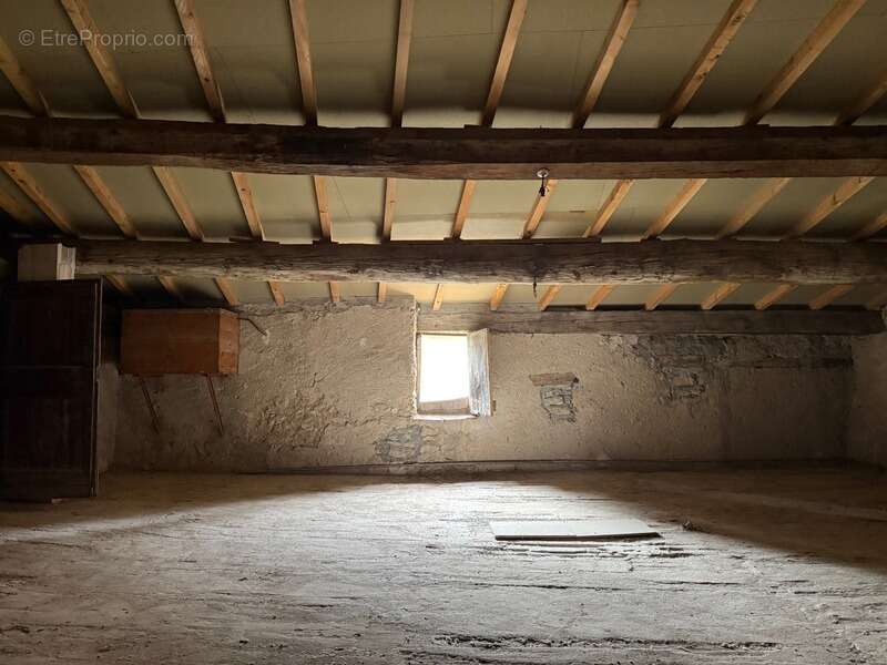 Olonzac centre – ancienne épicerie de gros du village - photo 18