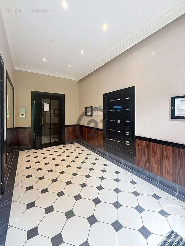 Appartement 42 m² à Reims  - photo 16