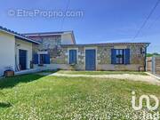 Photo 1 - Maison à SAINT-MICHEL-DE-RIEUFRET