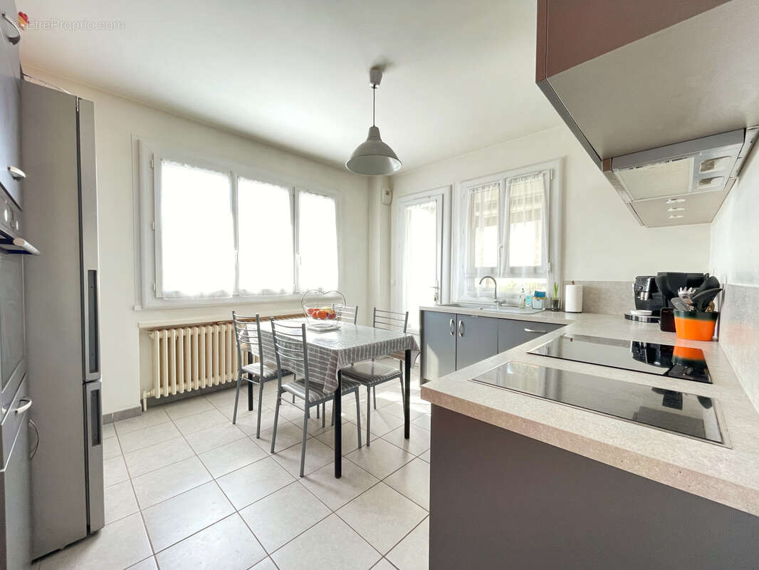 Maison à OULLINS