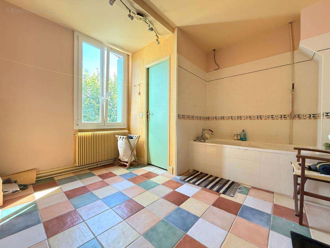 Maison à vendre à Chenôve, individuelle, dépendances, 4 chambres - photo 13