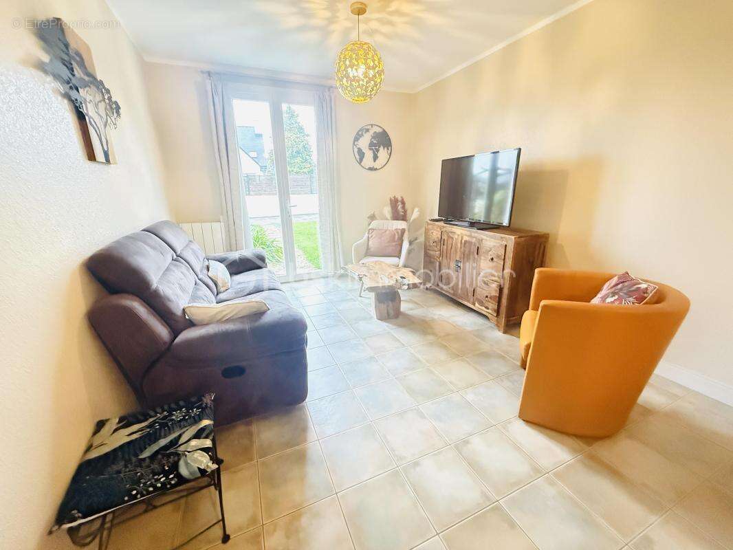 Maison à LE VIVIER-SUR-MER