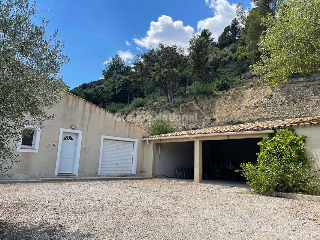 Allemagne En Provence T6 -163 m2 piscine garages 2159m² de terrain - photo 22
