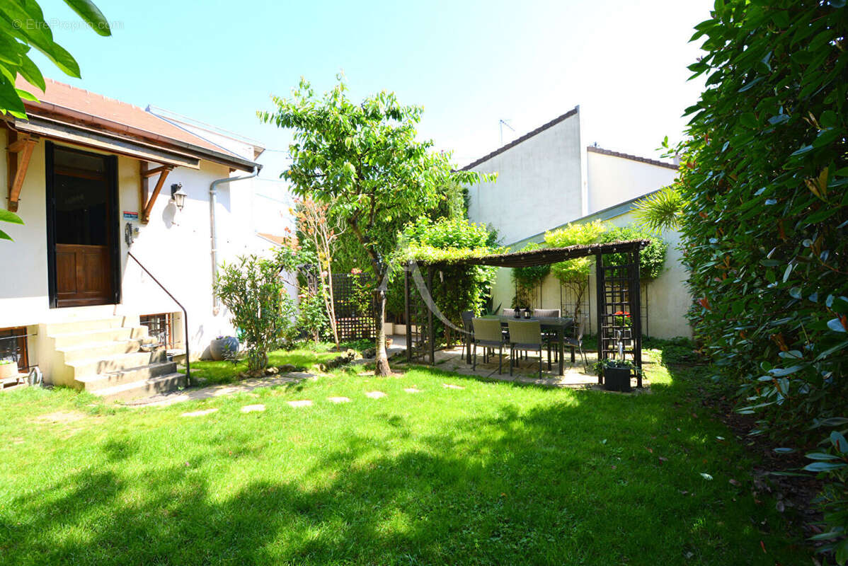 Maison à VILLEJUIF