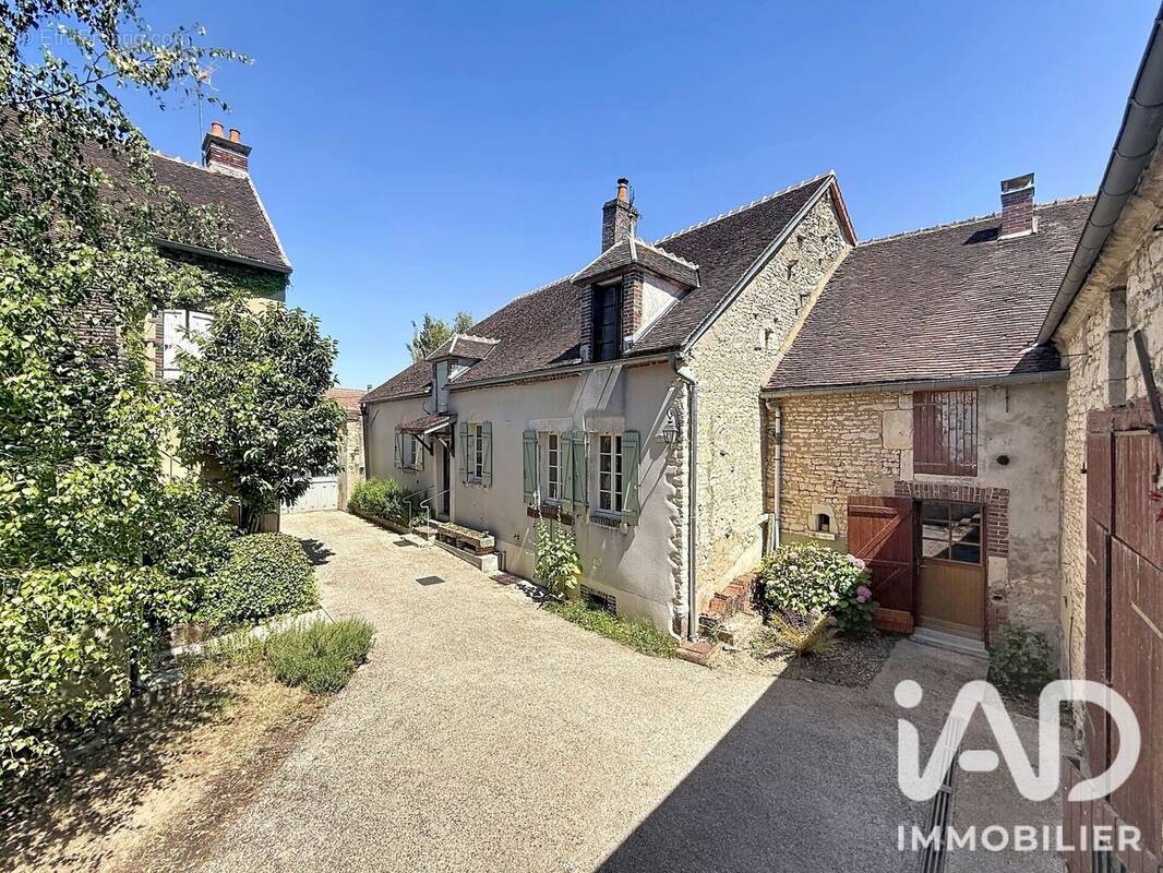 Photo 1 - Maison à FLEURY-LA-VALLEE