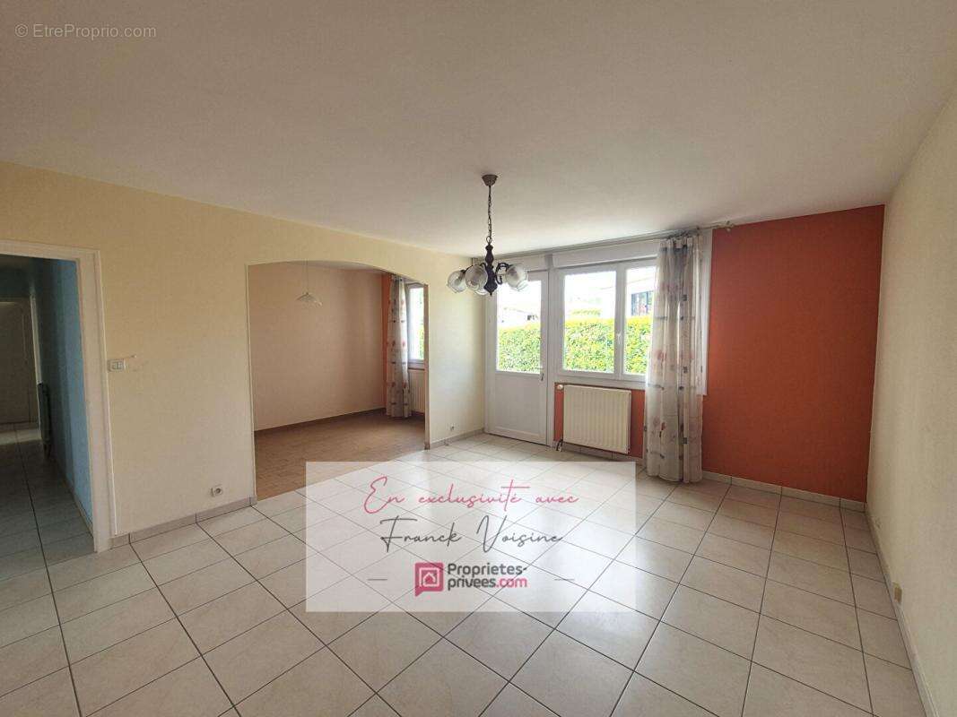 A VENDRE en Exclusivité à Saint Prouant, maison de 93 m2 avec 3 chambres sur une parcelle de 1090 m2 - photo 7