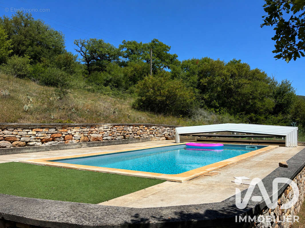 Maison 217 m² à Brengues  - photo 9