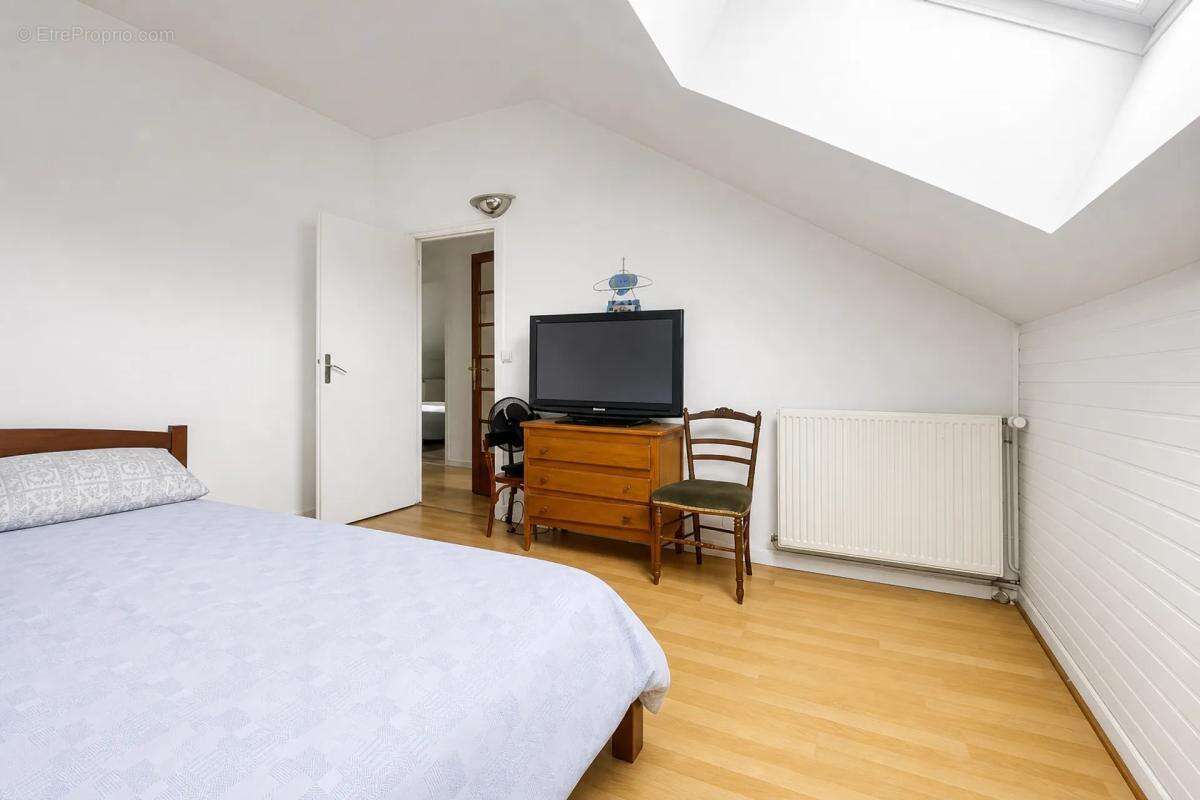 A saisir somptueuse maison de 8 pièces de 201 m² à Auxy !! - photo 25