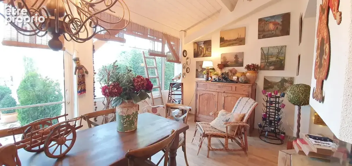 Maison avec piscine et grand garage - photo 11