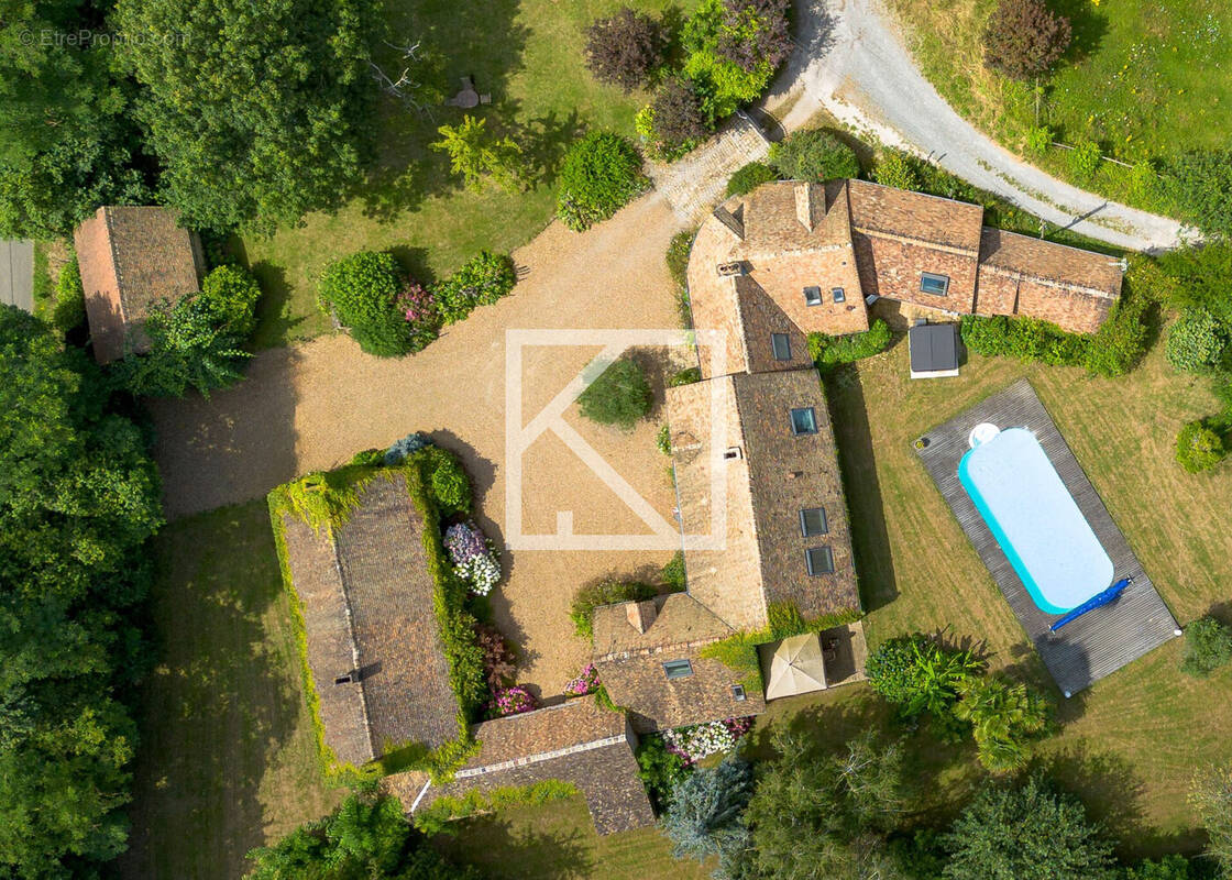 Maison à SAVIGNE-L'EVEQUE