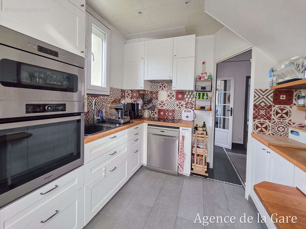 Maison à SARTROUVILLE