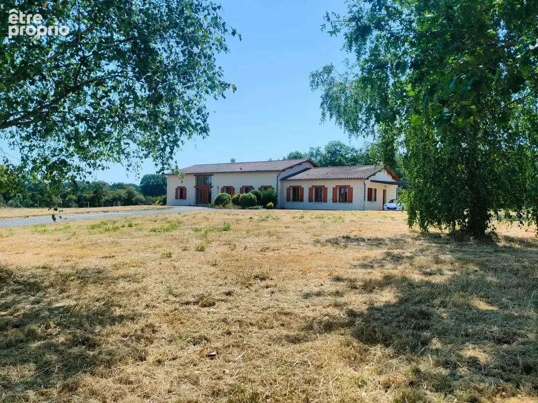 Maison à CHERONNAC