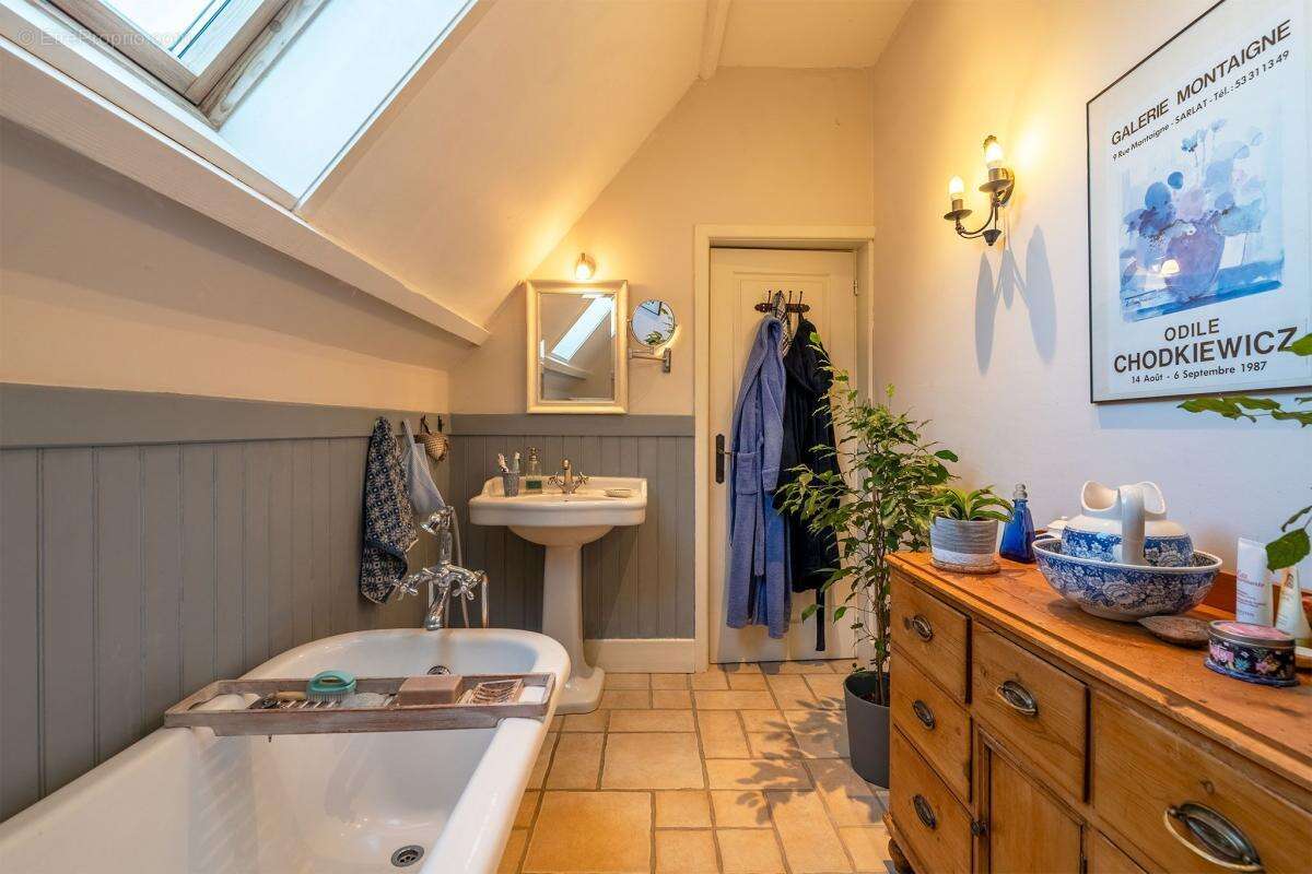 En exclusivité – Belle périgourdine avec séchoir à tabac et vue - photo 21