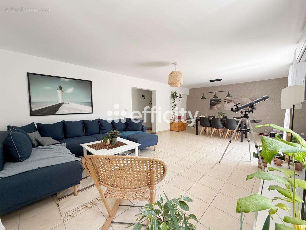 Appartement à VILLENEUVE-LES-MAGUELONE