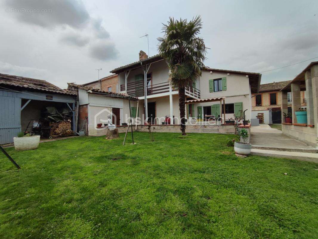 Maison de ville, quatre chambres, terrain - photo 2