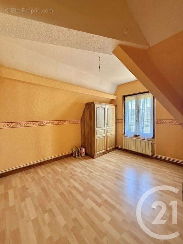 Maison à YZEURE