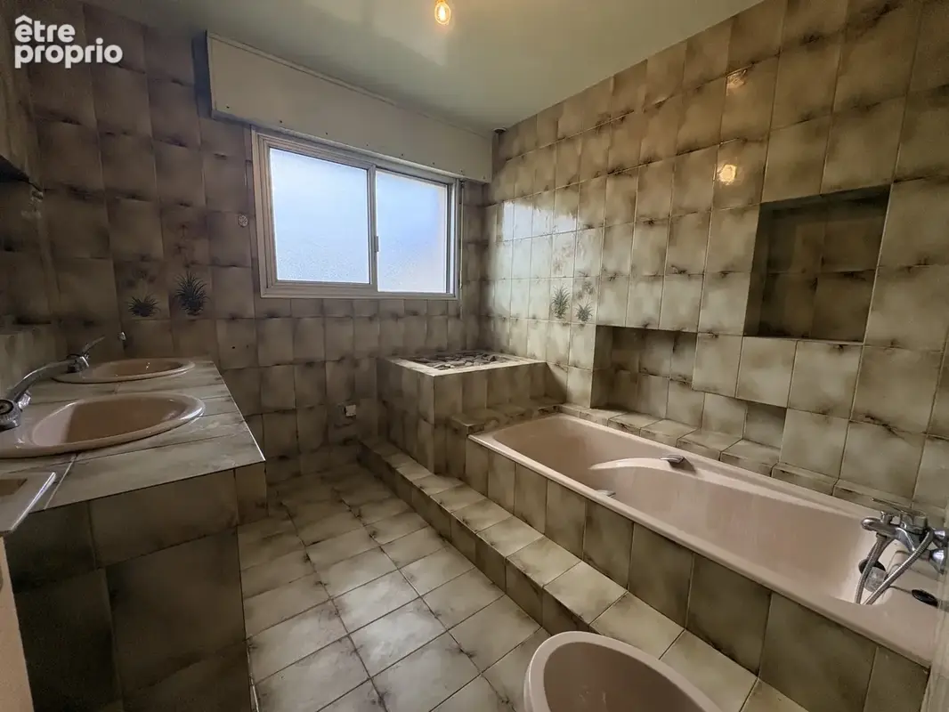 Maison à rénover au cœur de Trégunc   Beau potentiel ! - photo 4