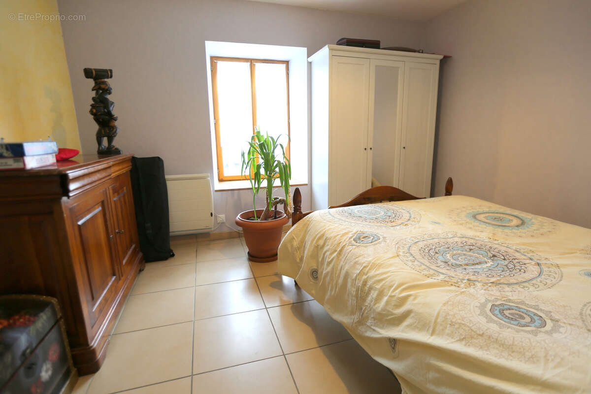 Maison à SAINT-GEORGES-D&#039;AURAC