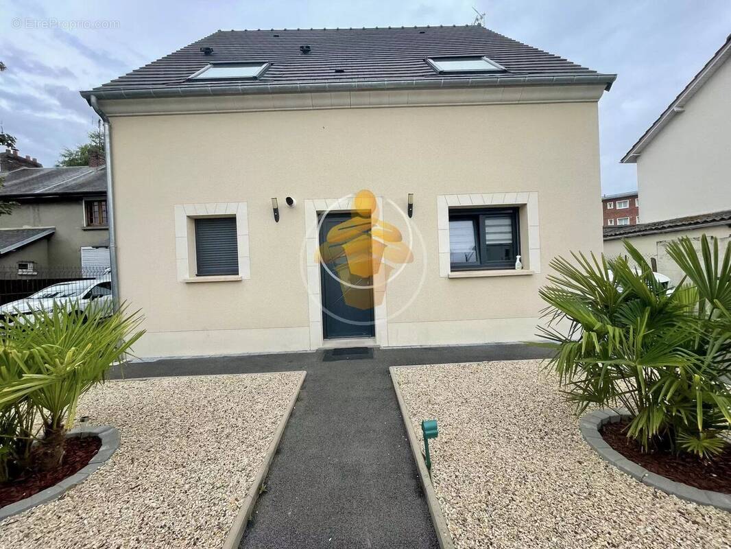 Maison à TERGNIER