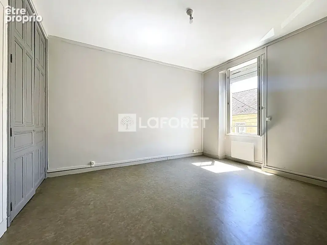 A deux pas de la gare et de la Place de la Visitation T3 de 65m² - photo 8