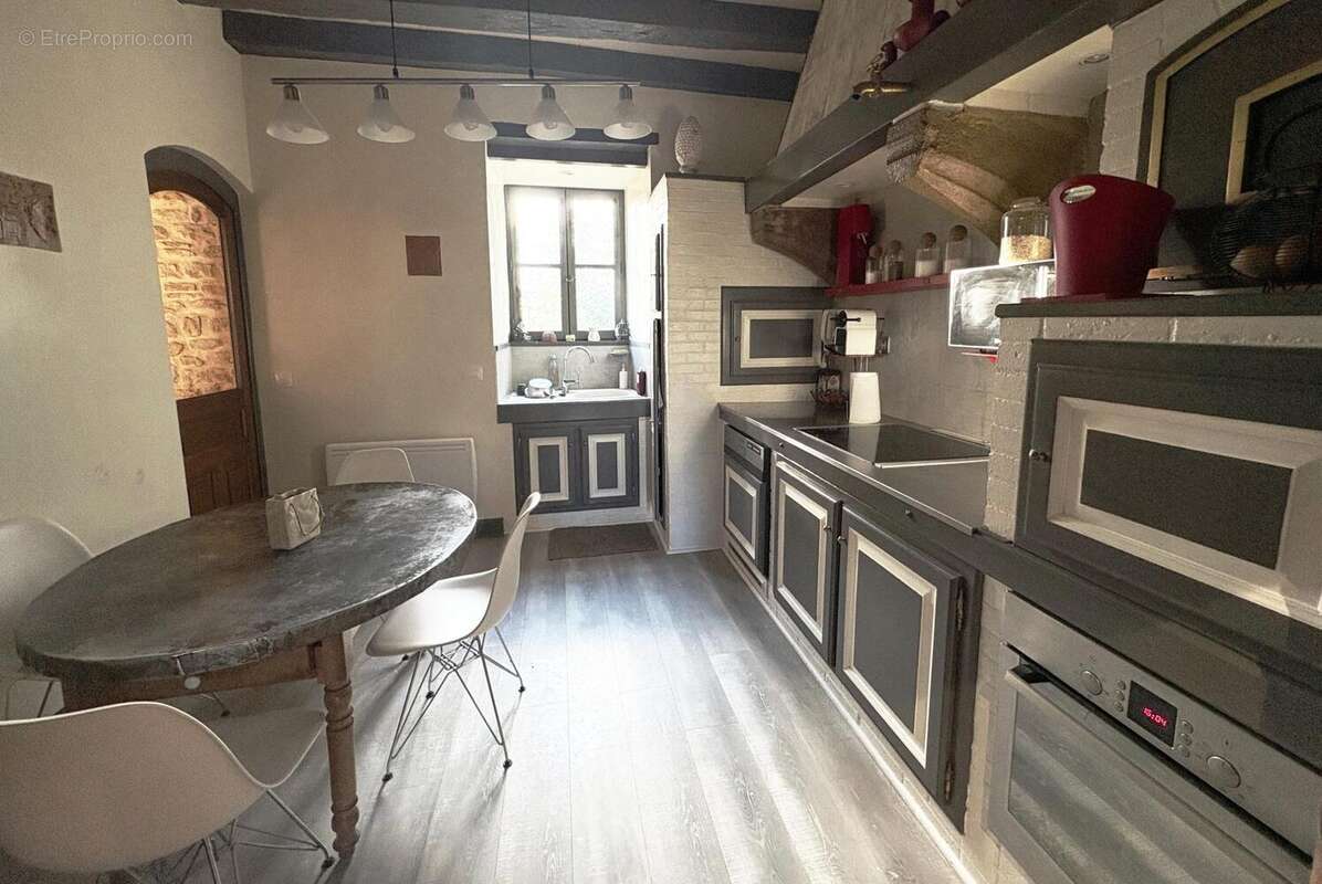 Autre à VERNIOZ