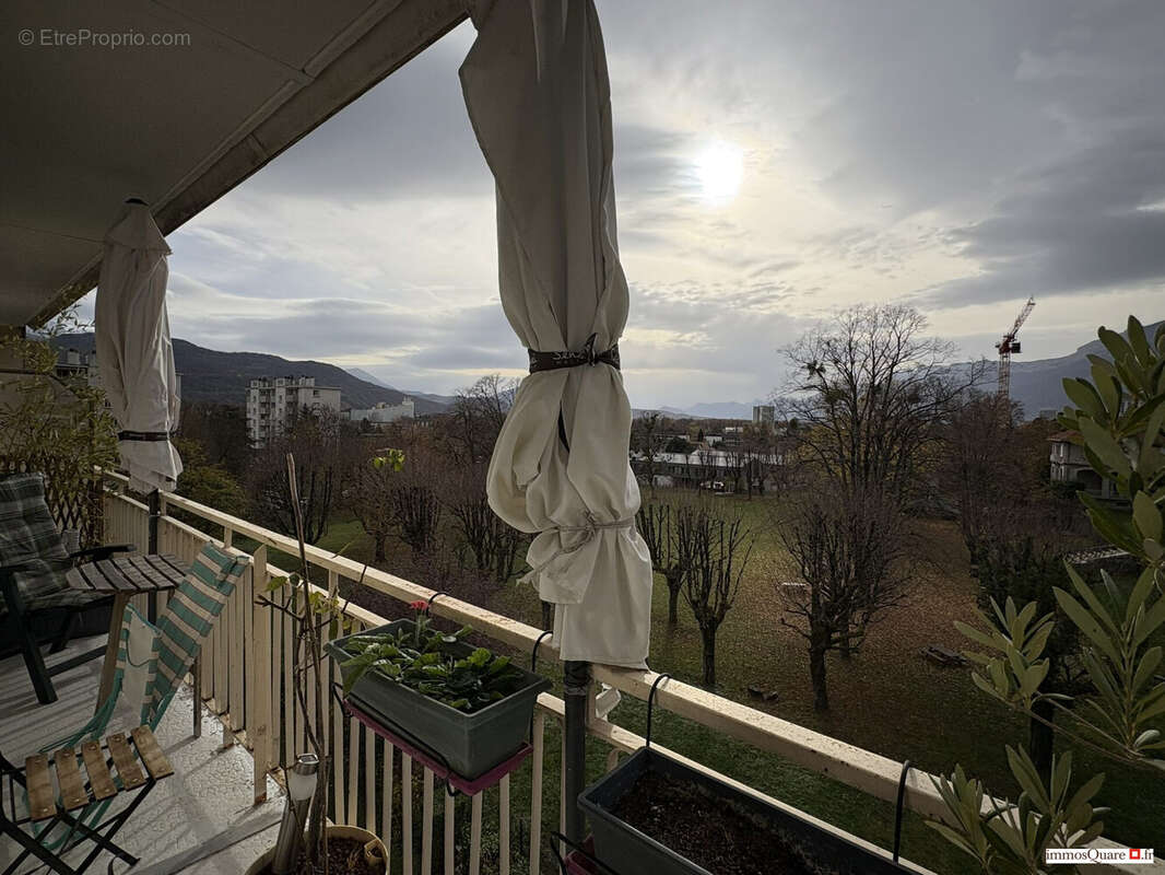 Appartement à MEYLAN