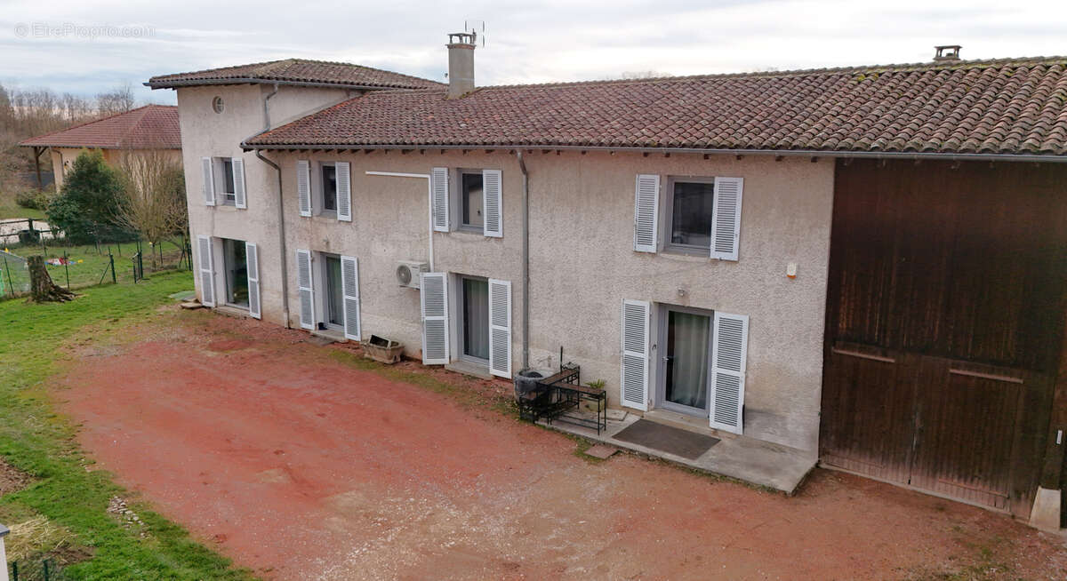 Maison à VILLARS-LES-DOMBES