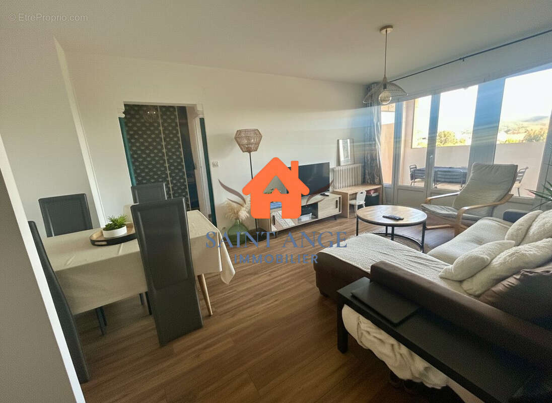 Appartement à HYERES
