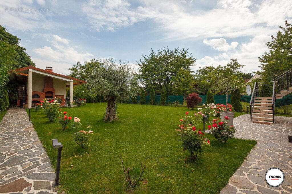 Maison à VERNEUIL-SUR-SEINE