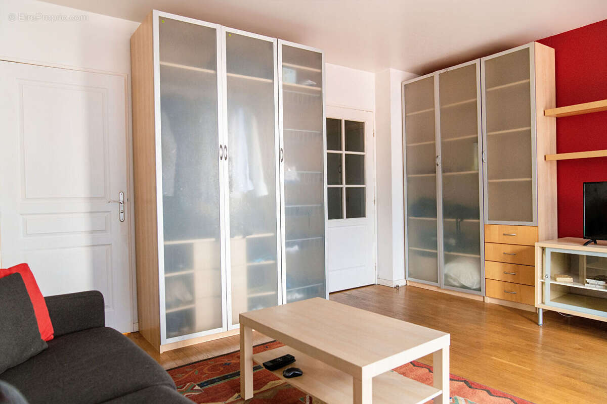 **Studio 29,6 m² avec parking et cave à 4 min à pied du métro Mairie d'Issy** - photo 4