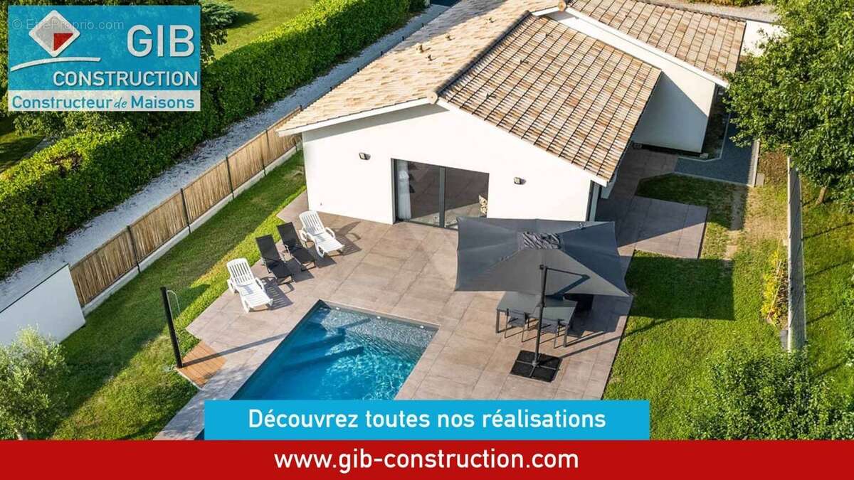 Terrain à AYGUEMORTE-LES-GRAVES