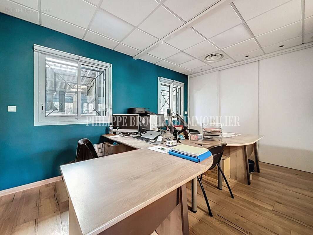 Commerce à NESMY