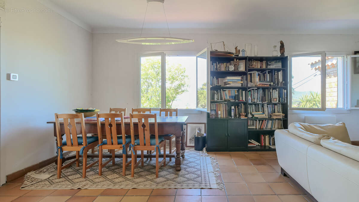 Maison à HYERES